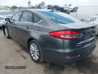 2019 Ford Fusion SE with VIN 3FA6P0LUXKR174476, listed as a IAAI auction lot 42110902 with 33,260 mi miles and . Bid and sale history available at DreamBid. Image 3.