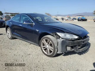 2013 Tesla Model S with VIN 5YJSA1CN4DFP20315, listed as a Copart auction lot 53488555 with 156,993 mi miles and Clean Title. Bid and sale history available at carsss.com. Image 4.
