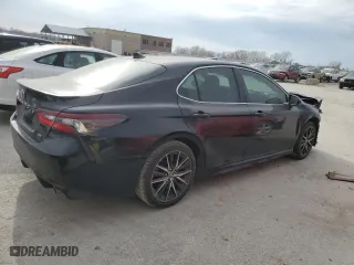 2022 Toyota Camry SE with VIN 4T1G11AK2NU695689, listed as a Copart auction lot 86192534 with 54,363 mi miles and Salvage Title. Bid and sale history available at carsss.com. Image 3.
