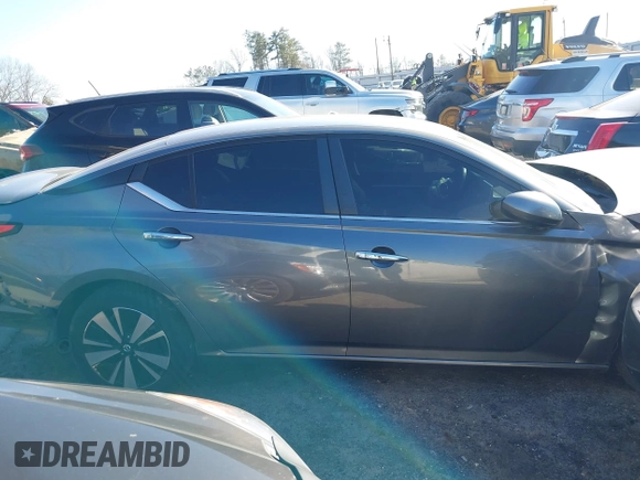 2021 Nissan Altima 2.5 SV with VIN 1N4BL4DV5MN326663, listed as a IAAI auction lot 41631617 with 64,571 mi miles. Bid and sale history available at carsss.com. Image 12.