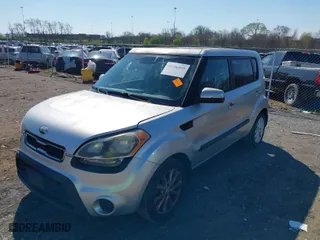 2013 Kia Soul + with VIN KNDJT2A63D7531829, listed as a IAAI auction lot 41726895 with 152,510 mi miles. Bid and sale history available at carsss.com. Image 2.