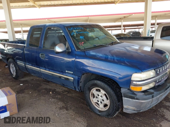 2001 Chevrolet Silverado 1500 LS with VIN 2GCEC19V011186596, listed as a IAAI auction lot 41927474 with 157,039 mi miles. Bid and sale history available at carsss.com. Image 1.