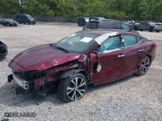 2017 Nissan Maxima Platinum with VIN 1N4AA6AP8HC424204, listed as a IAAI auction lot 39954948 with 50,372 mi miles. Bid and sale history available at carsss.com. Image 2.
