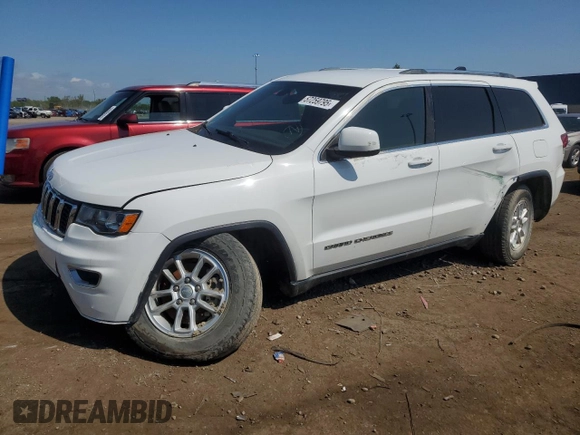 2020 Jeep Grand Cherokee Laredo E z VIN 1C4RJFAGXLC327107, wystawiony jako Copart lot #57259795 z przebiegiem 27 217 mil mil oraz Szkoda całkowita • Salvage title. Historia ofert i sprzedaży dostępna na DreamBid. Obrazek 1.