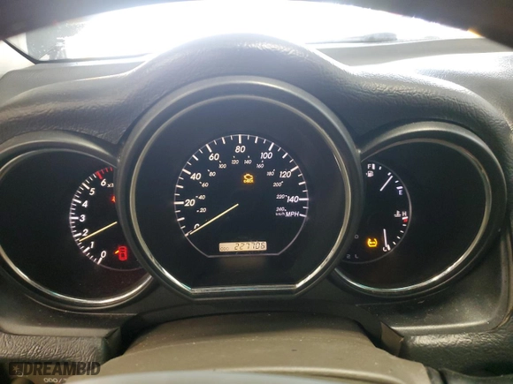 2004 Lexus RX 330 with VIN JTJGA31U840007229, listed as a Copart auction lot 49819445 with 227,706 mi miles and Salvage Title. Bid and sale history available at carsss.com. Image 9.