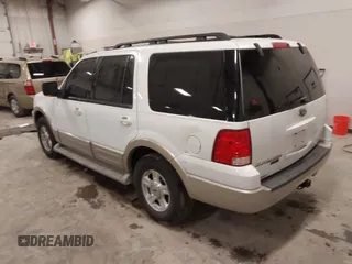 2005 Ford Expedition Eddie Bauer with VIN 1FMPU17525LA53438, listed as a IAAI auction lot 42009086 with 171,363 mi miles. Bid and sale history available at carsss.com. Image 3.