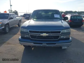 2006 Chevrolet Silverado 1500 LT2 with VIN 2GCEC13Z761347531, listed as a IAAI auction lot 42121593 with 344,438 mi miles. Bid and sale history available at carsss.com. Image 13.