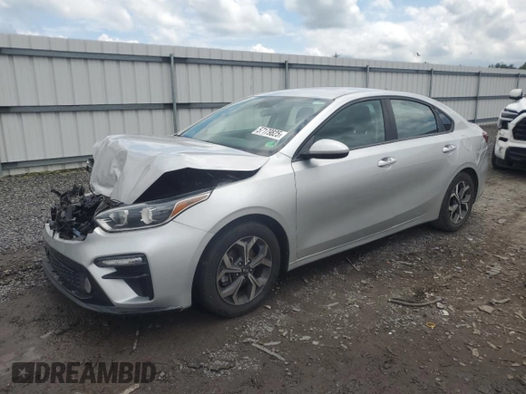 2021 Kia Forte LXS z VIN 3KPF24AD5ME334549, wystawiony jako Copart lot #57179825 z przebiegiem 43 544 mil mil oraz Szkoda całkowita • Salvage title. Historia ofert i sprzedaży dostępna na DreamBid. Obrazek 1.