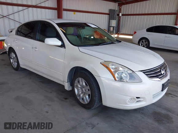 2010 Nissan Altima 2.5 S with VIN 1N4AL2AP2AN476876, listed as a IAAI auction lot 42071015 with 92,692 mi miles. Bid and sale history available at carsss.com. Image 1.