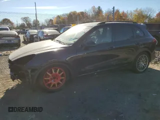 2016 Porsche Cayenne Turbo z VIN WP1AC2A21GLA89382, wystawiony jako Copart lot #73531314 z przebiegiem 93 378 mil mil oraz Szkoda całkowita • Salvage title. Historia ofert i sprzedaży dostępna na DreamBid. Obrazek 1.