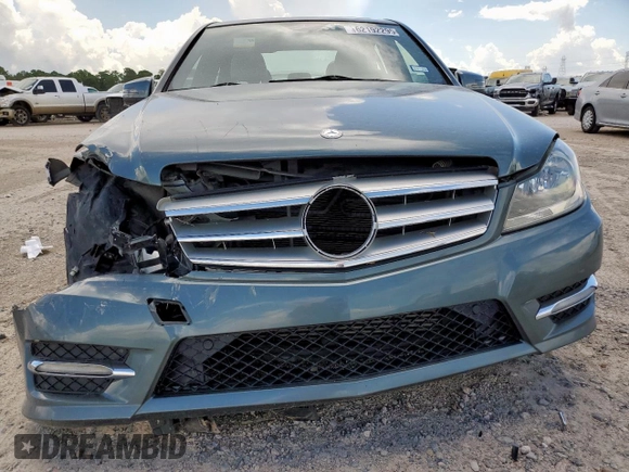2012 Mercedes-Benz C 250 Sport z VIN WDDGF4HBXCA604105, wystawiony jako Copart lot #62192295 z przebiegiem 132 871 mil mil oraz Szkoda całkowita • Salvage title. Historia ofert i sprzedaży dostępna na DreamBid. Obrazek 5.