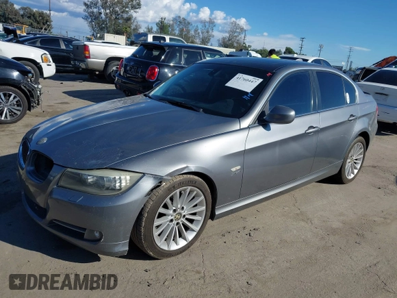 2011 BMW 3 Series 335i xDrive с VIN WBAPL5C54BA916829, выставлен на аукционе IAAI как лот 41760447 с пробегом 133 057 миль миль и . История ставок и продаж доступна на DreamBid. Изображение 17.