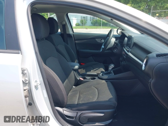 2019 Kia Forte LXS with VIN 3KPF24AD4KE060161, listed as a IAAI auction lot 42399886 with 56,777 mi miles and . Bid and sale history available at DreamBid. Image 5.