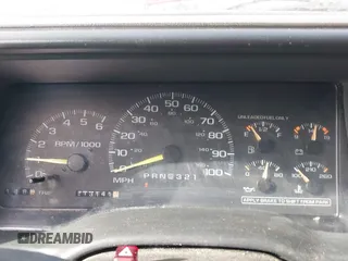 1997 Chevrolet Silverado 1500 with VIN 2GCEK19R5V1158174, listed as a IAAI auction lot 41461174 with 213,141 mi miles and . Bid and sale history available at DreamBid. Image 7.