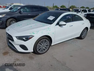 2025 Mercedes-Benz CLA 250 z VIN W1K5J4GB6SN522418, wystawiony jako IAAI lot #42428796 z przebiegiem 14 463 mil mil oraz . Historia ofert i sprzedaży dostępna na DreamBid. Obrazek 17.