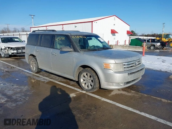 2011 Ford Flex SE with VIN 2FMGK5BC4BBD32226, listed as a IAAI auction lot 41364102 with 239,654 mi miles. Bid and sale history available at carsss.com. Image 1.