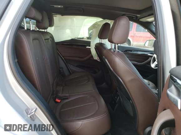 2017 BMW X1 sDrive28i with VIN WBXHU7C30H5H37516, listed as a Copart auction lot 68677332 with 0 mi miles. Bid and sale history available at carsss.com. Image 10.