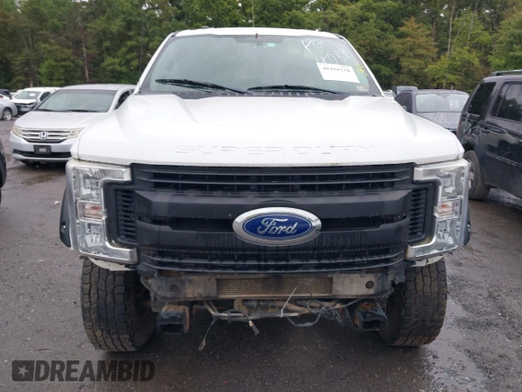 2018 Ford Super Duty F-250 SRW XL with VIN 1FT7W2BTXJEB84089, listed as a IAAI auction lot 40456238 with 180,297 mi miles. Bid and sale history available at carsss.com. Image 12.