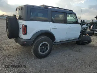 2023 Ford Bronco with VIN 1FMEE5DP5PLA95882, listed as a Copart auction lot 44057865 with 32,410 mi miles and Salvage Title. Bid and sale history available at DreamBid. Image 3.