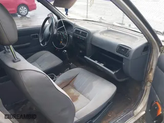 1996 Nissan Trucks 2WD XE with VIN 1N6SD16S1TC341046, listed as a IAAI auction lot 41915295 with 159,999 mi miles. Bid and sale history available at carsss.com. Image 5.