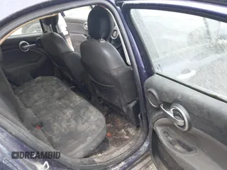 2017 FIAT 500X Pop z VIN ZFBCFYAB8HP535996, wystawiony jako IAAI lot #42234432 z przebiegiem 103 669 mil mil oraz . Historia ofert i sprzedaży dostępna na DreamBid. Obrazek 8.