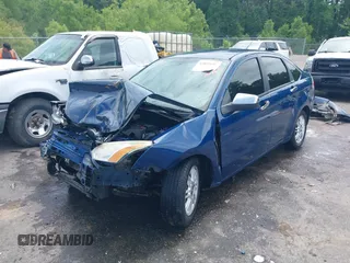2008 Ford Focus SE z VIN 1FAHP35N38W110236, wystawiony jako IAAI lot #42055686 z przebiegiem 199 602 mil mil oraz . Historia ofert i sprzedaży dostępna na DreamBid. Obrazek 20.