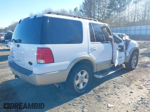 2005 Ford Expedition Eddie Bauer with VIN 1FMFU18505LB03828, listed as a IAAI auction lot 41326110 with 218,637 mi miles. Bid and sale history available at carsss.com. Image 4.