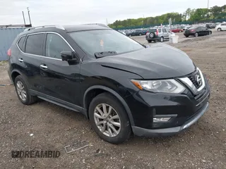 2017 Nissan Rogue SV z VIN KNMAT2MV6HP546639, wystawiony jako IAAI lot #42241753 z przebiegiem 55 620 mil mil oraz . Historia ofert i sprzedaży dostępna na DreamBid. Obrazek 1.