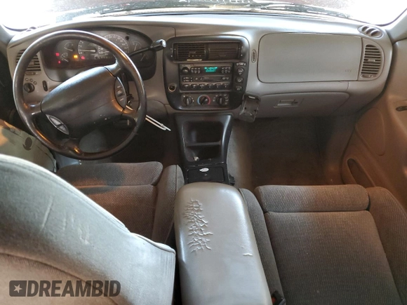 1996 Ford Explorer Eddie Bauer с VIN 1FMDU32XXTZA06644, выставлен на аукционе Copart как лот 52307605 с пробегом 115 945 миль миль и Списание • Salvage title. История ставок и продаж доступна на DreamBid. Изображение 8.