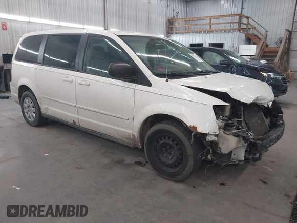 2008 Chrysler Town & Country LX with VIN 2A8HR44H78R671031, listed as a IAAI auction lot 41884932 with 300,502 mi miles. Bid and sale history available at carsss.com. Image 1.