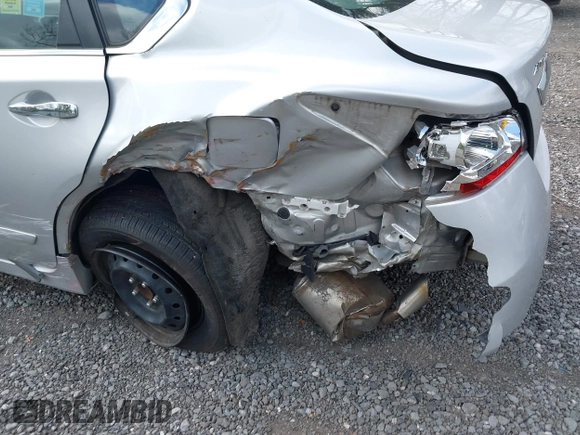 2015 Nissan Altima 2.5 S with VIN 1N4AL3AP3FC491833, listed as a IAAI auction lot 42050489 with 92,985 mi miles. Bid and sale history available at carsss.com. Image 6.