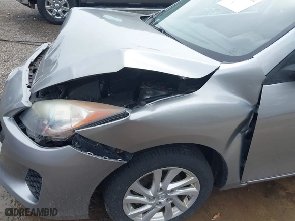 2012 Mazda Mazda3 i Touring with VIN JM1BL1L81C1588481, listed as a IAAI auction lot 41918702 with 189,344 mi miles. Bid and sale history available at carsss.com. Image 18.