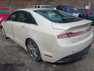 2014 Lincoln MKZ with VIN 3LN6L2J9XER803301, listed as a IAAI auction lot 41740792 with 170,376 mi miles. Bid and sale history available at carsss.com. Image 3.