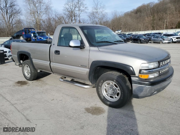 2000 Chevrolet Silverado 2500 with VIN 1GCGC24U9YZ270608, listed as a Copart auction lot 46695475 with 162,520 mi miles and Clean Title. Bid and sale history available at carsss.com. Image 4.