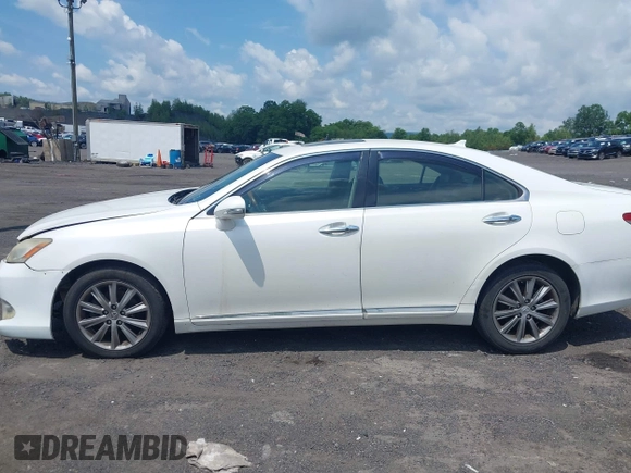 2012 Lexus ES 330 z VIN JTHBK1EG9C2488242, wystawiony jako IAAI lot #42603759 z przebiegiem 342 905 mil mil oraz . Historia ofert i sprzedaży dostępna na DreamBid. Obrazek 14.