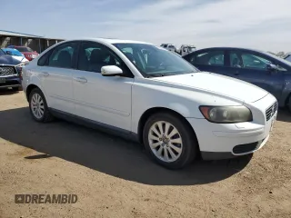 2005 Volvo S40 z VIN YV1MS382852115809, wystawiony jako Copart lot #52548265 z przebiegiem 169 347 mil mil oraz Czysty tytuł • Clean title. Historia ofert i sprzedaży dostępna na DreamBid. Obrazek 4.