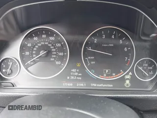 2013 BMW 3 Series 328i xDrive z VIN WBA3B3C5XDF532307, wystawiony jako IAAI lot #42192872 z przebiegiem 177 499 mil mil oraz . Historia ofert i sprzedaży dostępna na DreamBid. Obrazek 7.