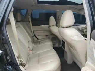 2016 Nissan Murano SL z VIN 5N1AZ2MG5GN106143, wystawiony jako Copart lot #54157955 z przebiegiem 96 237 mil mil oraz Czysty tytuł • Clean title. Historia ofert i sprzedaży dostępna na DreamBid. Obrazek 21.
