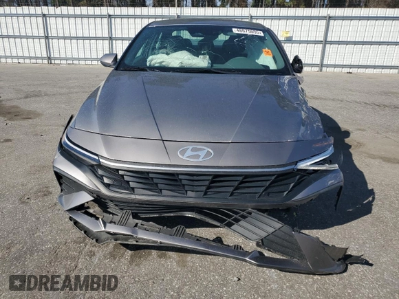 2024 Hyundai Elantra SEL with VIN KMHLM4DG5RU648015, listed as a Copart auction lot 48675095 with 31,098 mi miles and Salvage Title. Bid and sale history available at carsss.com. Image 5.