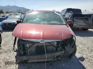 2010 Chrysler Town & Country Touring z VIN 2A4RR5D12AR492111, wystawiony jako Copart lot #58997205 z przebiegiem Nie podano mil oraz Szkoda całkowita • Salvage title. Historia ofert i sprzedaży dostępna na DreamBid. Obrazek 5.