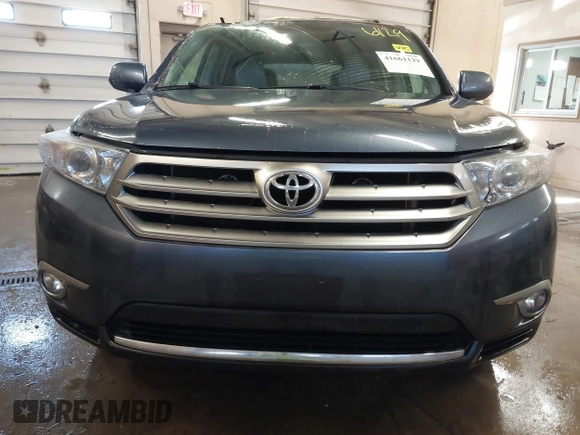 2012 Toyota Highlander Limited with VIN 5TDDK3EH4CS152327, listed as a IAAI auction lot 41661129 with 196,836 mi miles. Bid and sale history available at carsss.com. Image 12.