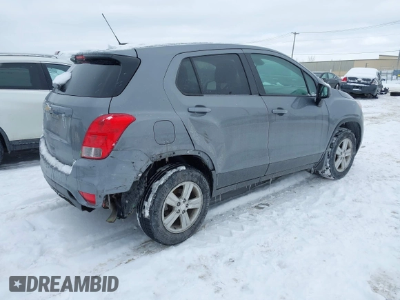 2020 Chevrolet Trax LS with VIN 3GNCJNSB8LL233497, listed as a IAAI auction lot 41645144 with 64,948 mi miles. Bid and sale history available at carsss.com. Image 4.
