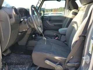 2018 Jeep Wrangler JK Unlimited Sport S with VIN 1C4BJWDG2JL871448, listed as a Copart auction lot 82932434 with 125,144 mi miles and Clean Title. Bid and sale history available at carsss.com. Image 7.