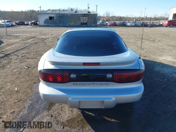 2000 Pontiac Firebird Firebird z VIN 2G2FS22K5Y2161683, wystawiony jako IAAI lot #41690780 z przebiegiem 78 976 mil mil oraz . Historia ofert i sprzedaży dostępna na DreamBid. Obrazek 16.