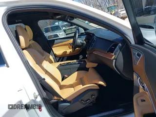 2017 Volvo XC90 Inscription with VIN YV4A22PL8H1166537, listed as a IAAI auction lot 41759108 with 171,106 mi miles. Bid and sale history available at carsss.com. Image 5.