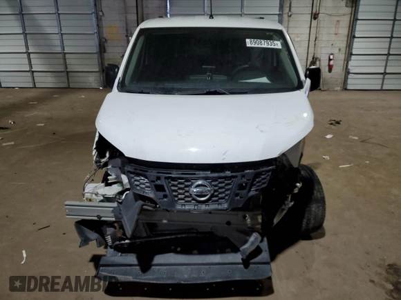 2017 Nissan NV200 SV with VIN 3N6CM0KN9HK715631, listed as a Copart auction lot 89087935 with 141,022 mi miles and Clean title. Bid and sale history available at DreamBid. Image 5.