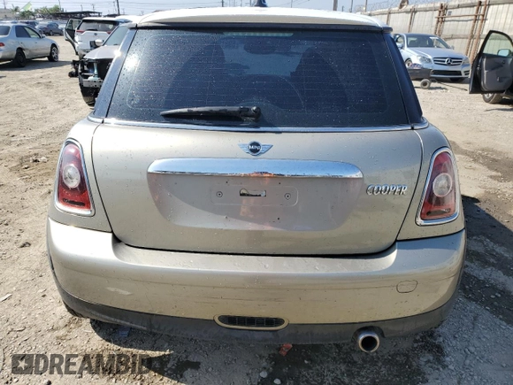2008 MINI Hardtop with VIN WMWMF33518TT67232, listed as a Copart auction lot 59815525 with 91,572 mi miles and Clean title. Bid and sale history available at DreamBid. Image 6.