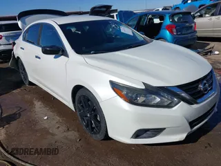 2017 Nissan Altima SV z VIN 1N4AL3AP6HC213060, wystawiony jako IAAI lot #41352725 z przebiegiem 163 692 mil mil oraz . Historia ofert i sprzedaży dostępna na DreamBid. Obrazek 1.