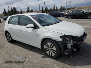2019 Volkswagen Golf SEL Premium z VIN WVWPR7AU6KW913862, wystawiony jako Copart lot #54744685 z przebiegiem 21 610 mil mil oraz Szkoda całkowita • Salvage title. Historia ofert i sprzedaży dostępna na DreamBid. Obrazek 4.