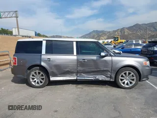 2009 Ford Flex Limited with VIN 2FMDK53C09BA26412, listed as a IAAI auction lot 41755804 with 100,575 mi miles. Bid and sale history available at carsss.com. Image 13.